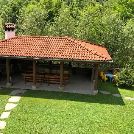 Baba Stana Houses Aprilzi